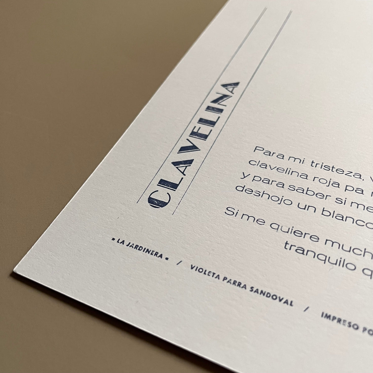 TIPO MOVIL - LAMINA LA JARDINERA - CLAVELINA | DISEÑO